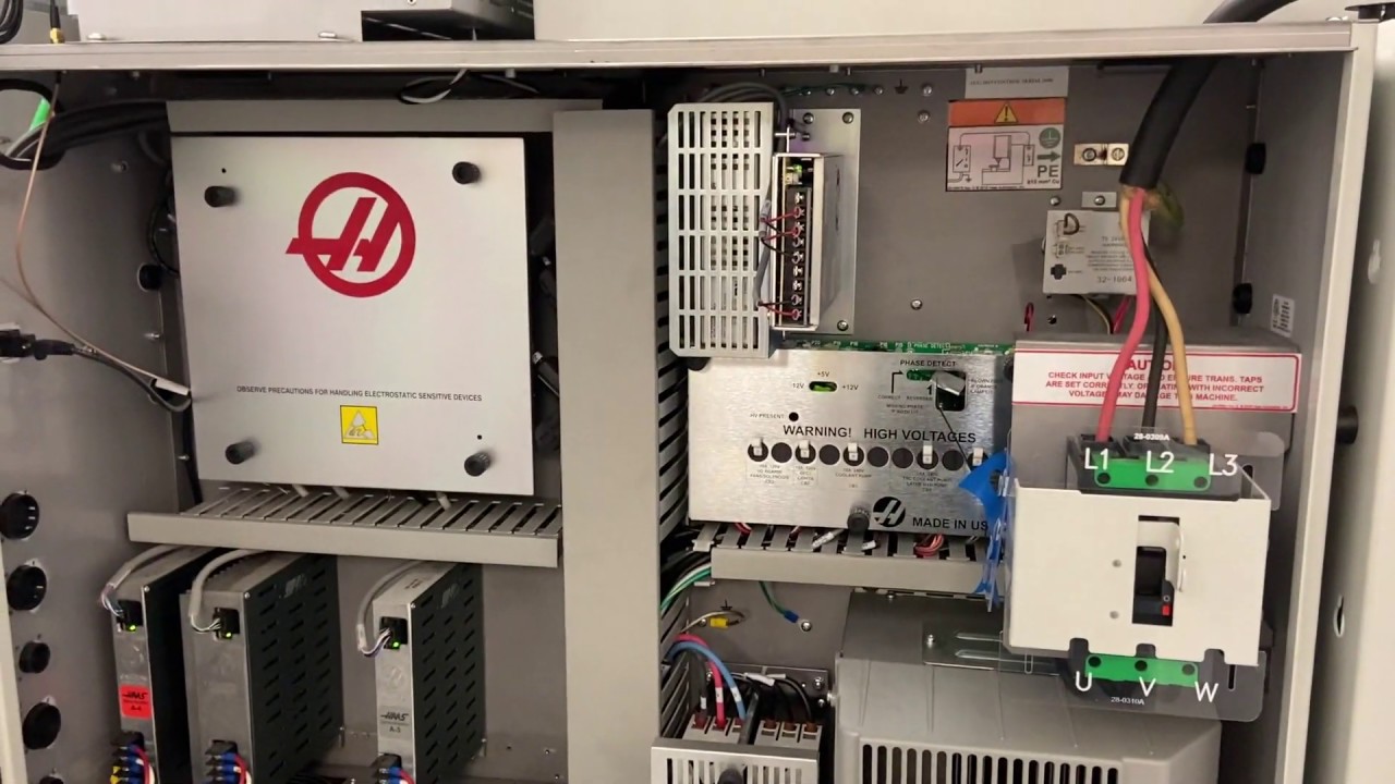 may phay Haas - Electric box